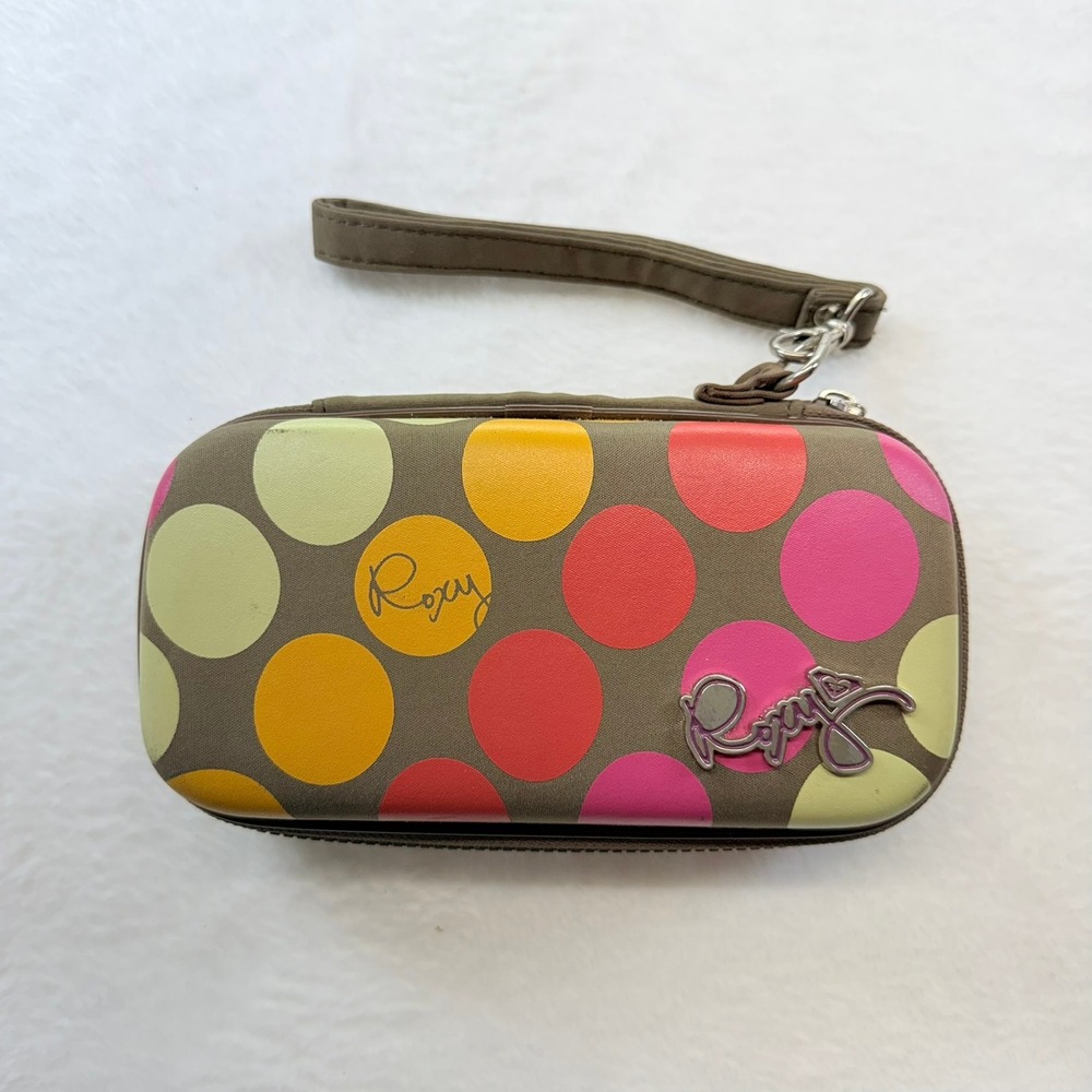 Roxy Sound i-P22 Portable iPod Speaker Dock Polka Dot Hard Case Wristlet Brown